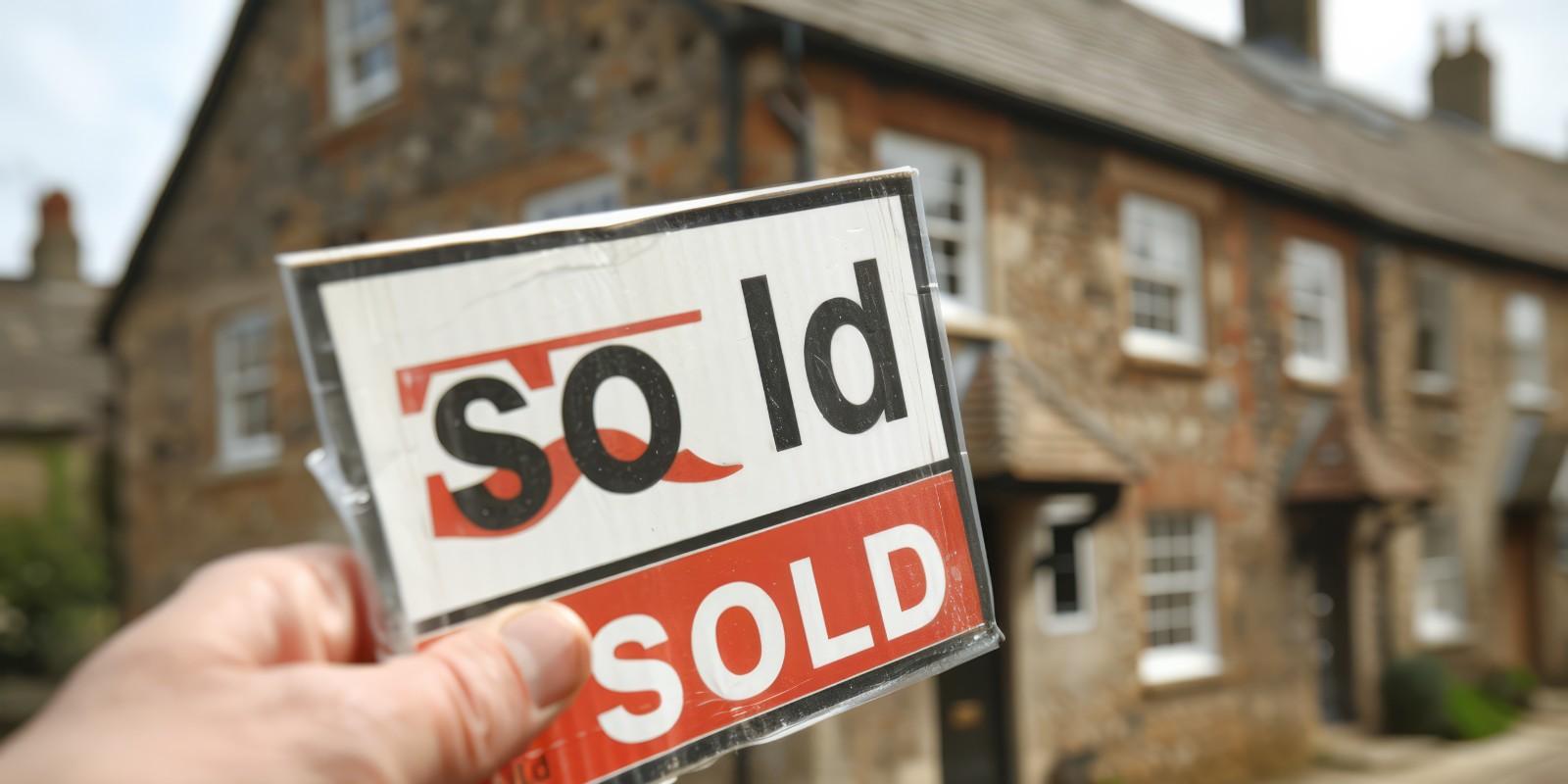Vender o alquilar una casa heredada en Compostela