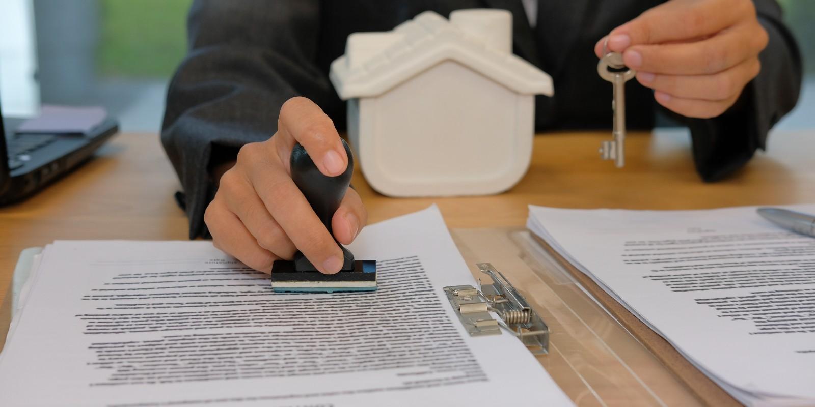 Aspectos legales y fiscales al vender propiedad