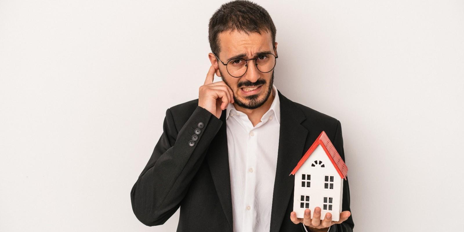 Agente Inmobiliario en Santiago de Compostela: Desafíos en la venta de tu casa por tu cuenta