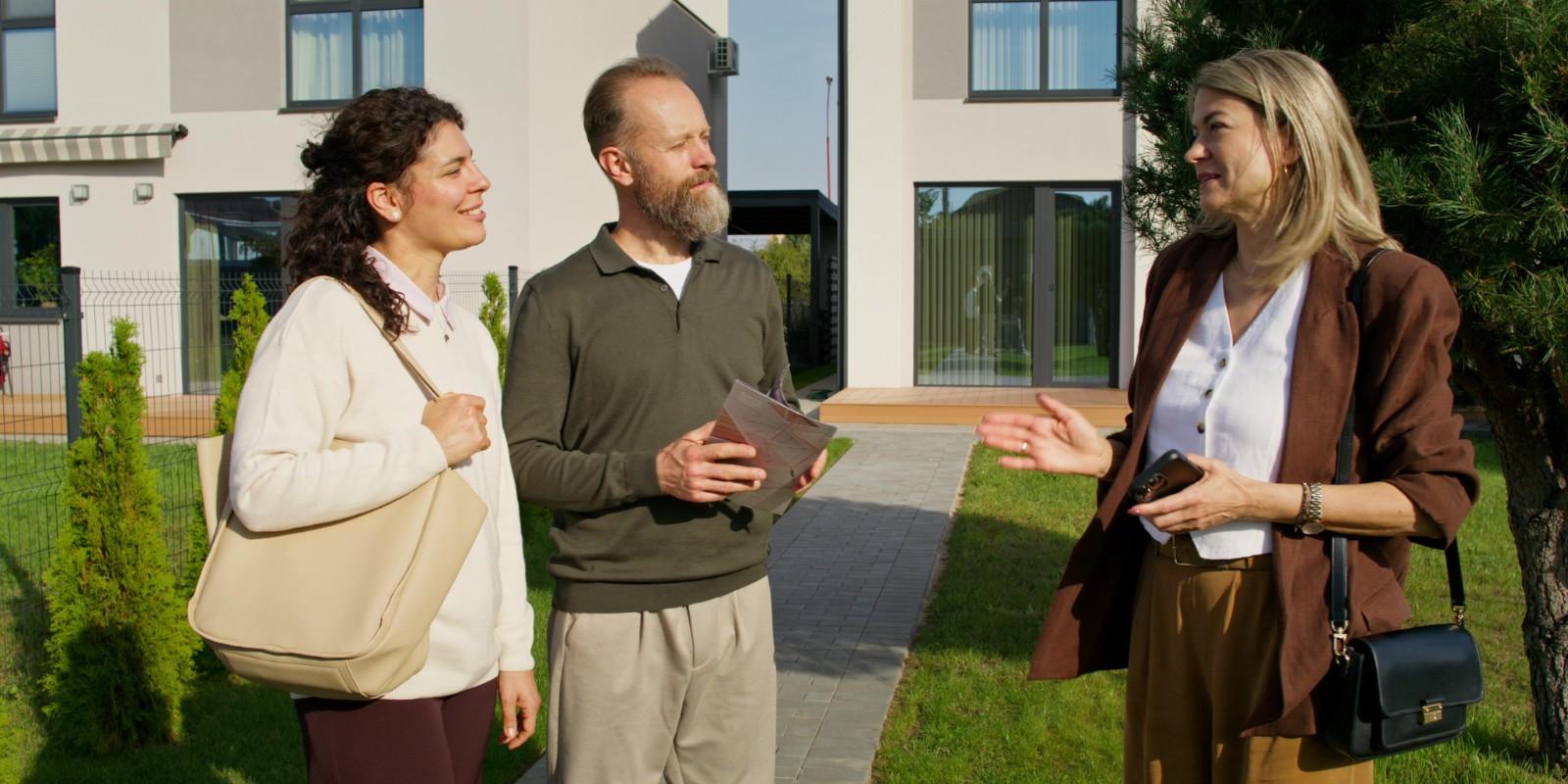 Inmobiliarias en Santiago de Compostela. Vender mi casa: historias de cambio y renovación