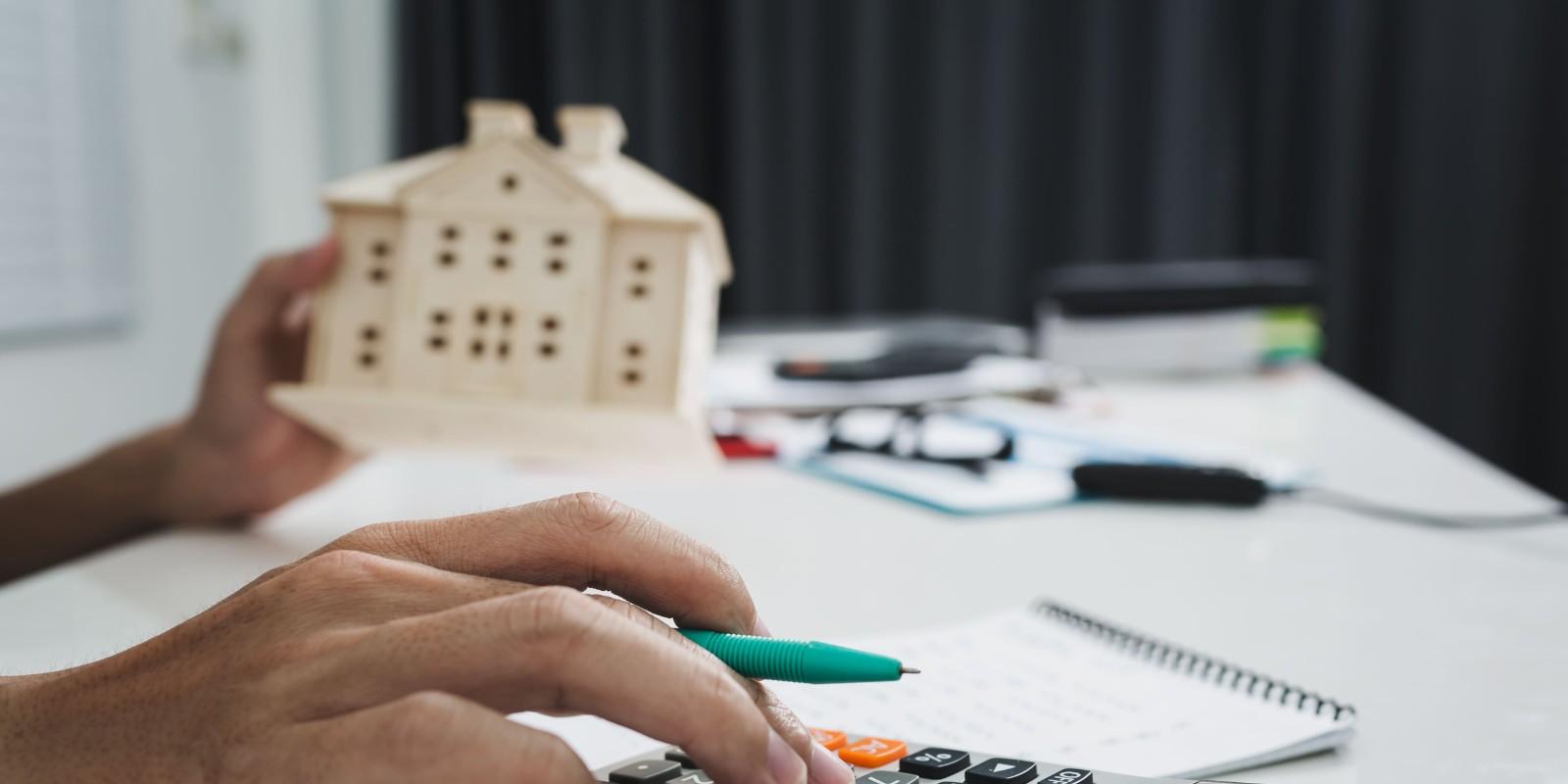 Yenimar Lopez Agencia Inmobiliaria en Santiago de Compostela: Cinco verdades sobre vender tu casa sin ayuda profesional